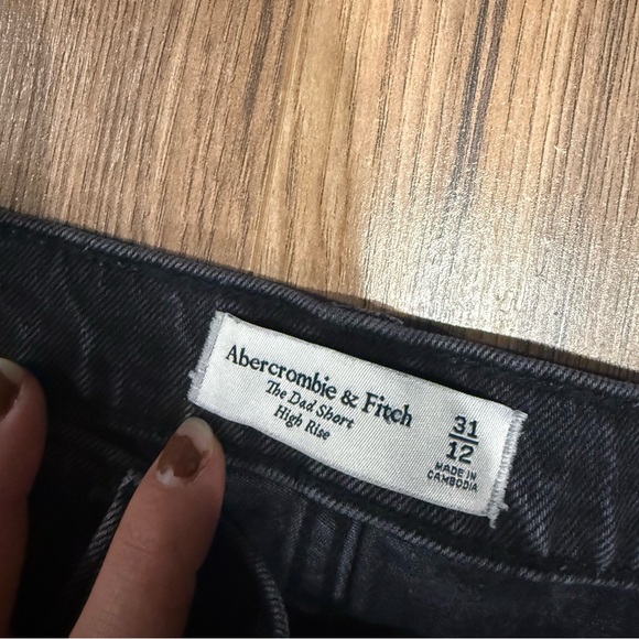 Abercrombie & Fitch High Rise Dad Short Black - Picture 6 of 9